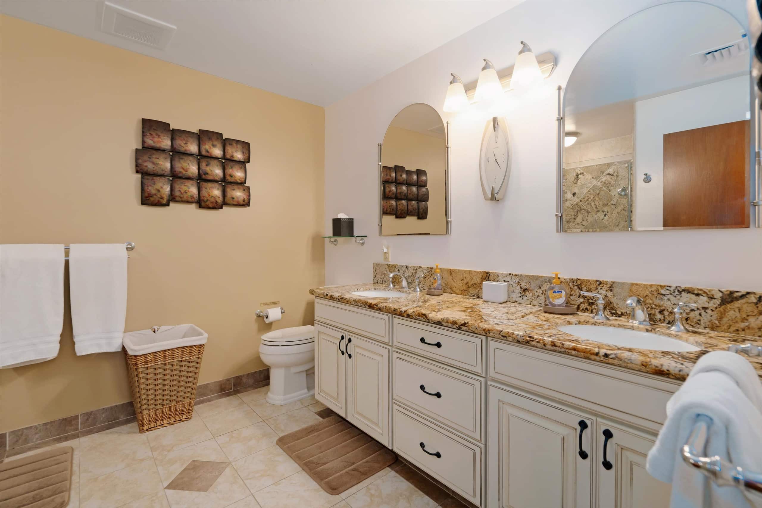 Condo in Lahaina · ★4.89 · 2 bedrooms · 4 beds · 2 baths - Image 20