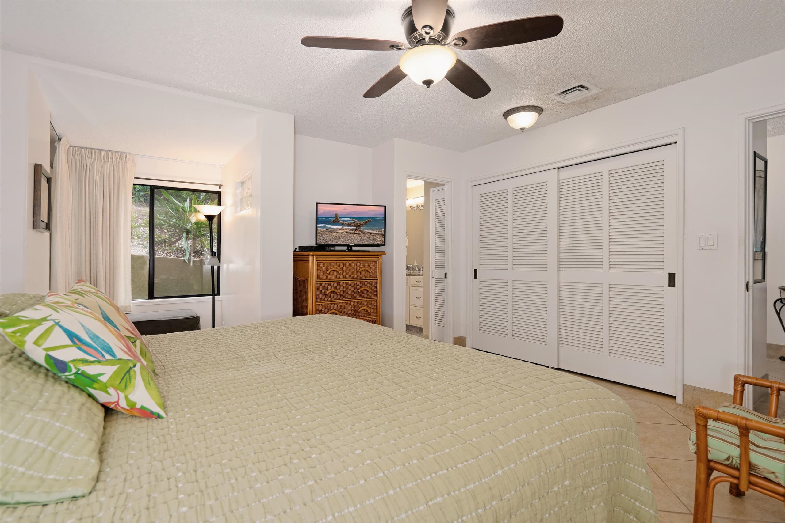 Condo in Lahaina · ★4.89 · 2 bedrooms · 4 beds · 2 baths - Image 23