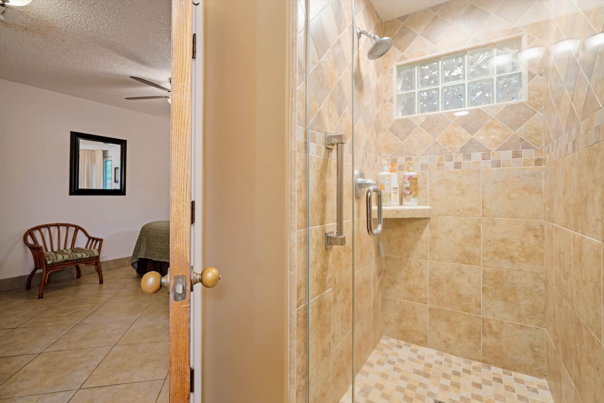 Condo in Lahaina · ★4.89 · 2 bedrooms · 4 beds · 2 baths - Image 26