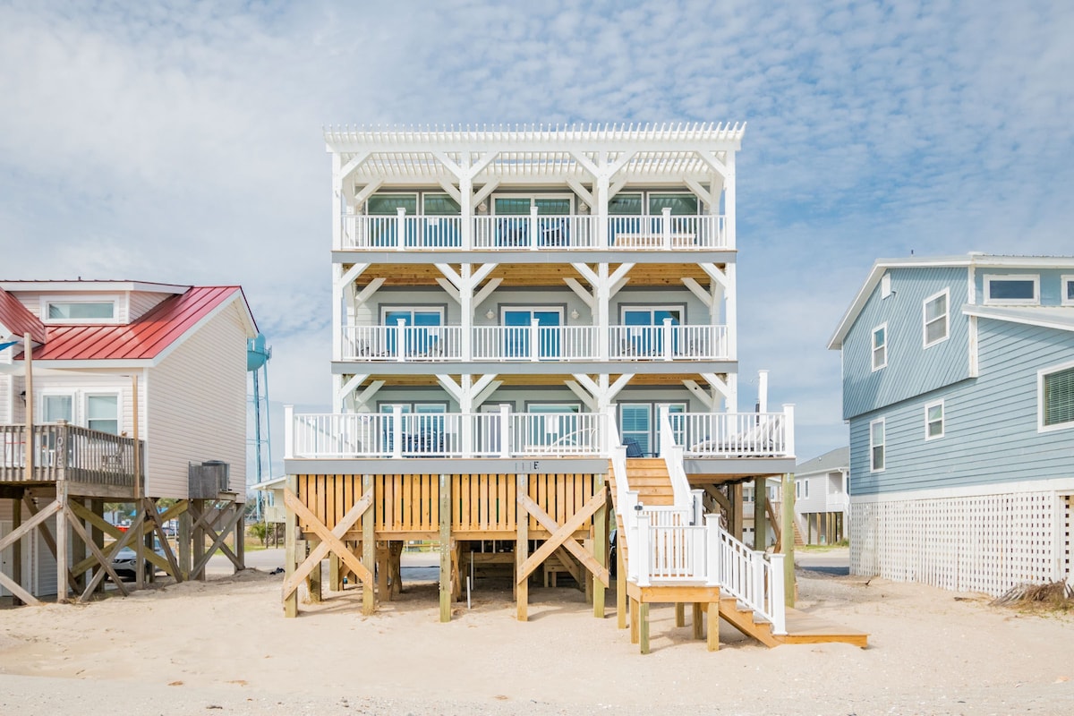 Saltwater Blessing: Beautiful Oceanfront Home