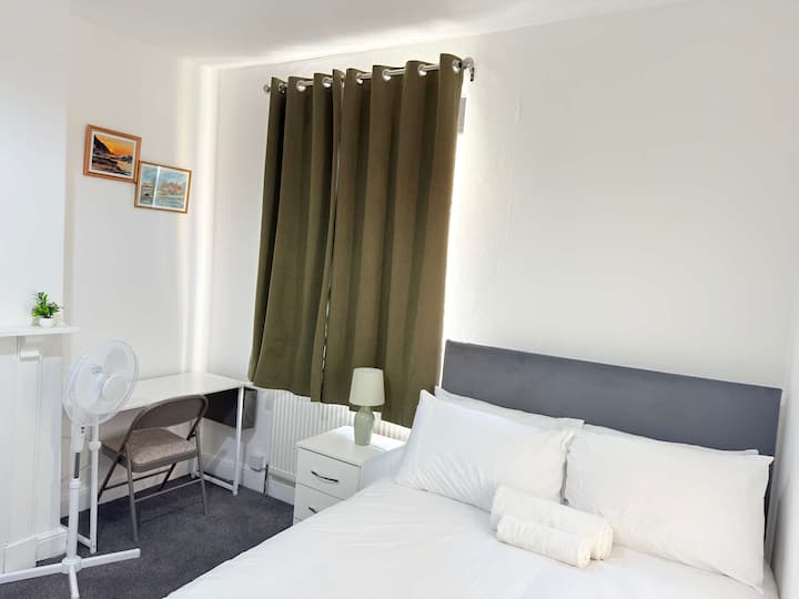 غرفة النوم 2