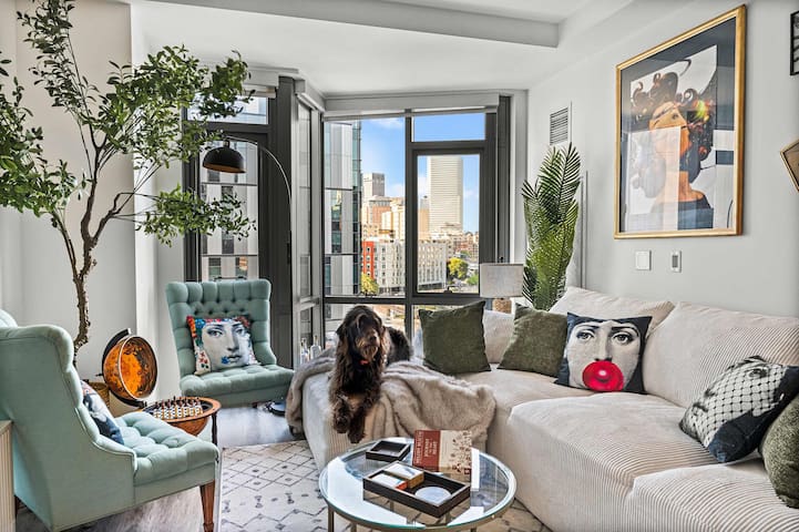 Boston Family Suite: Pool, Gym & Paid Parking