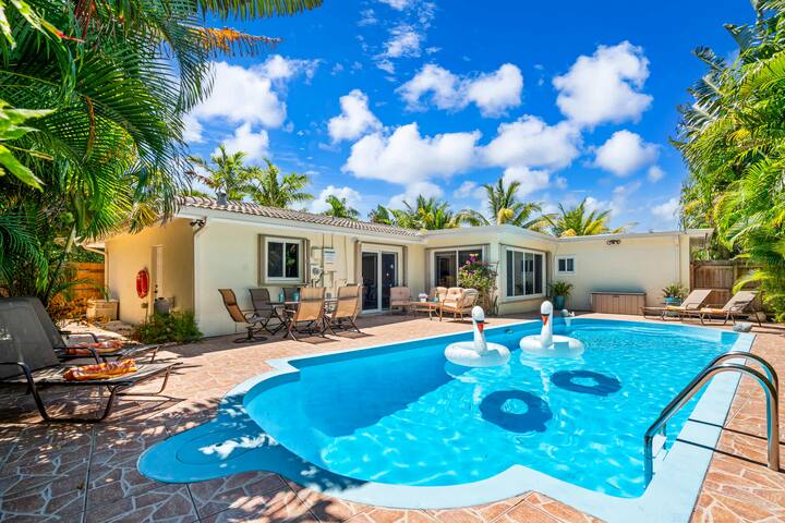 Paradise Cove – Pool Retreat Near Beach
