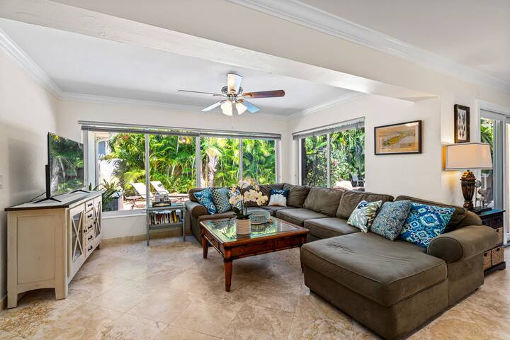 Paradise Cove – Pool Retreat Near Beach gallery image 3