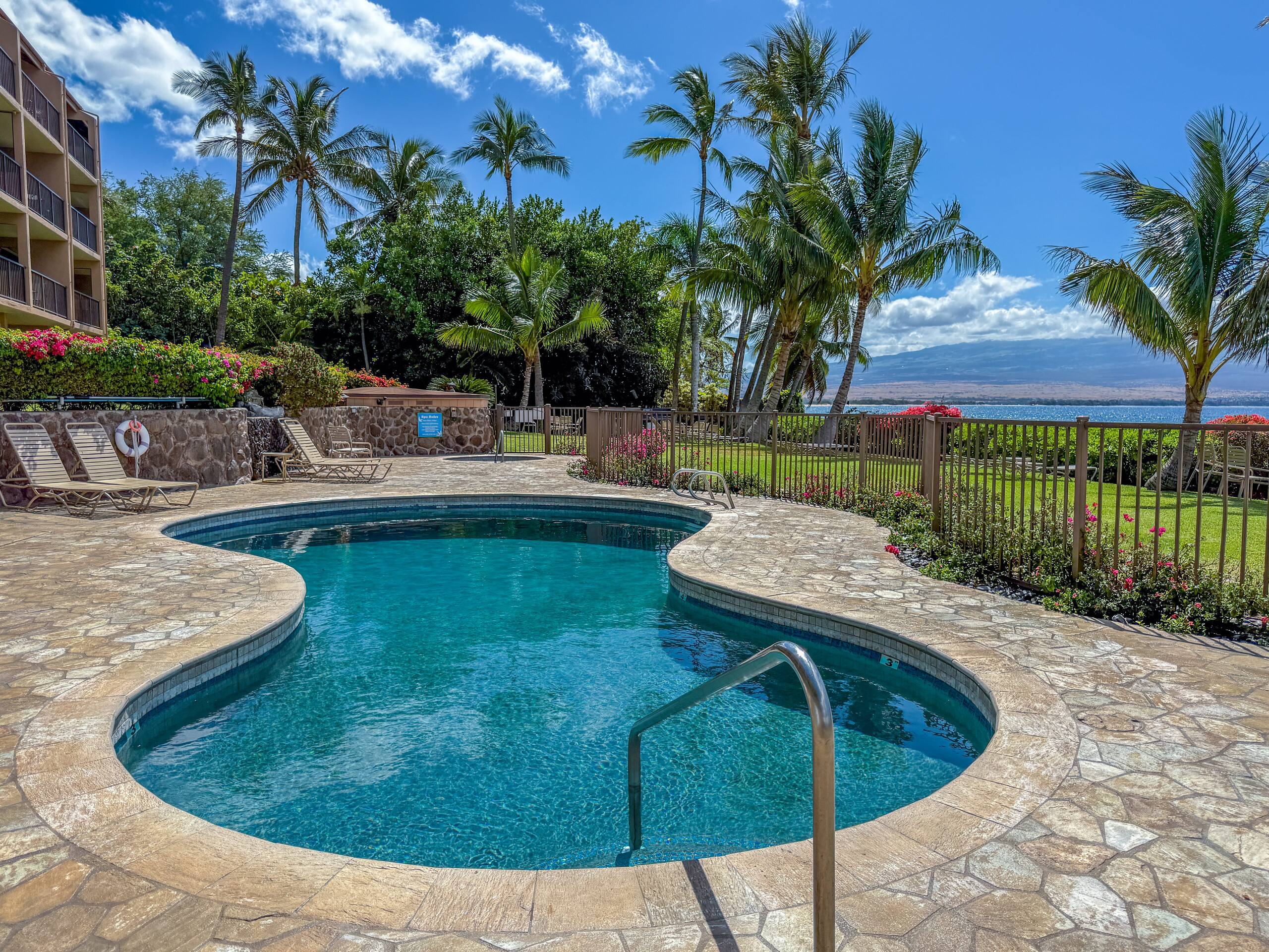Condo in Wailuku · ★5.0 · 1 bedroom · 2 beds · 1 bath - Image 40