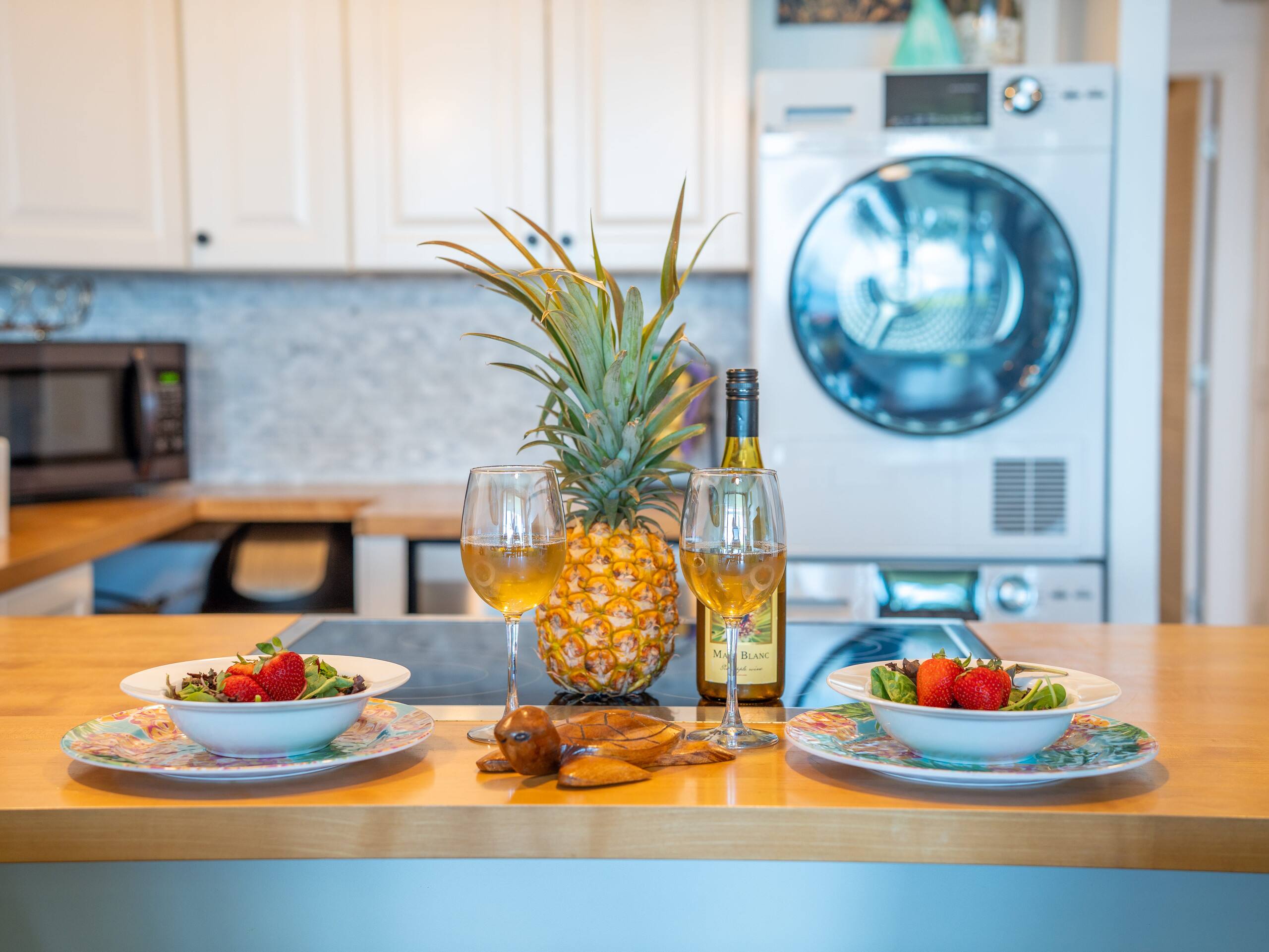 Condo in Wailuku · ★5.0 · 1 bedroom · 2 beds · 1 bath - Image 11