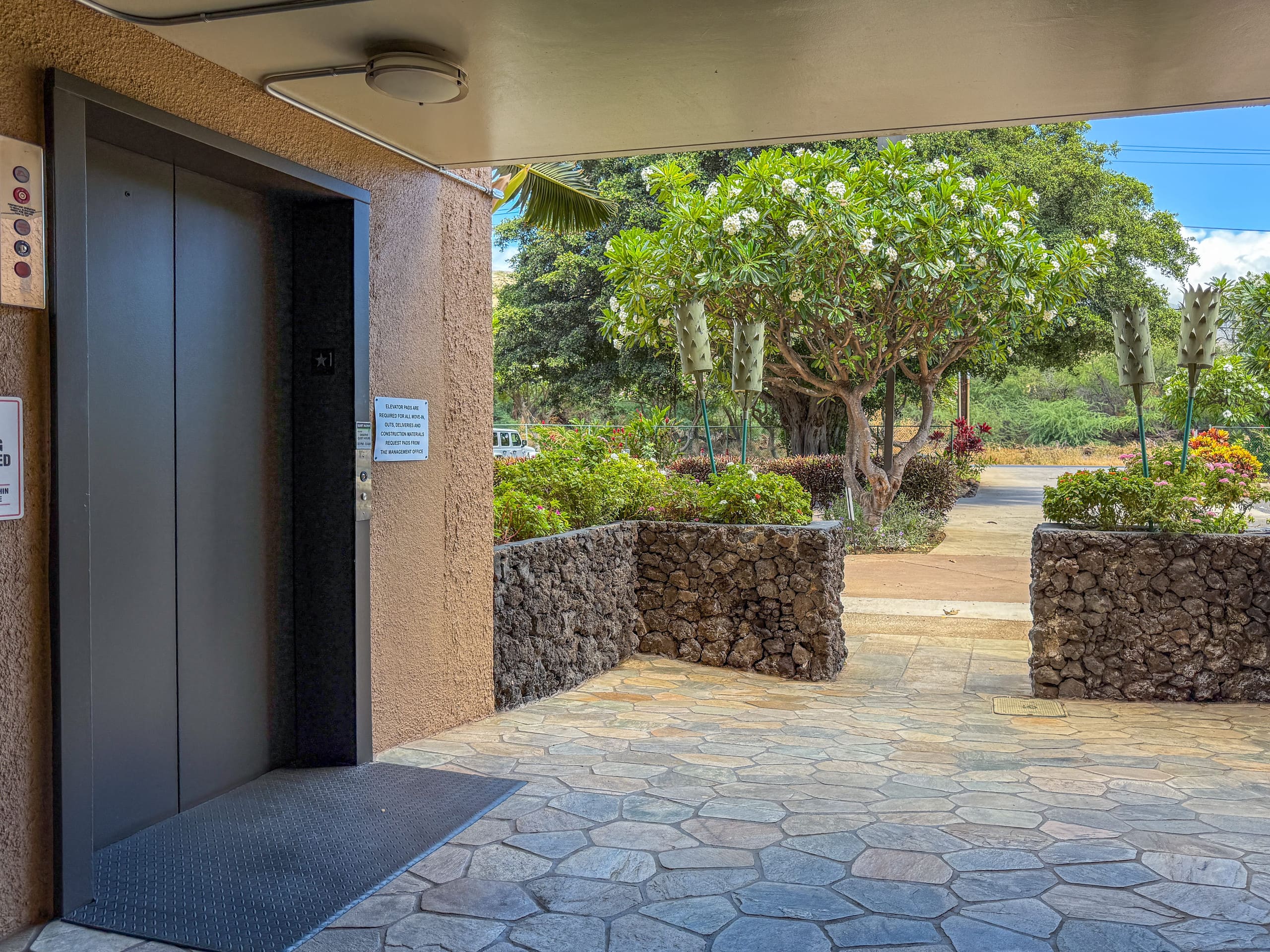 Condo in Wailuku · ★5.0 · 1 bedroom · 2 beds · 1 bath - Image 35