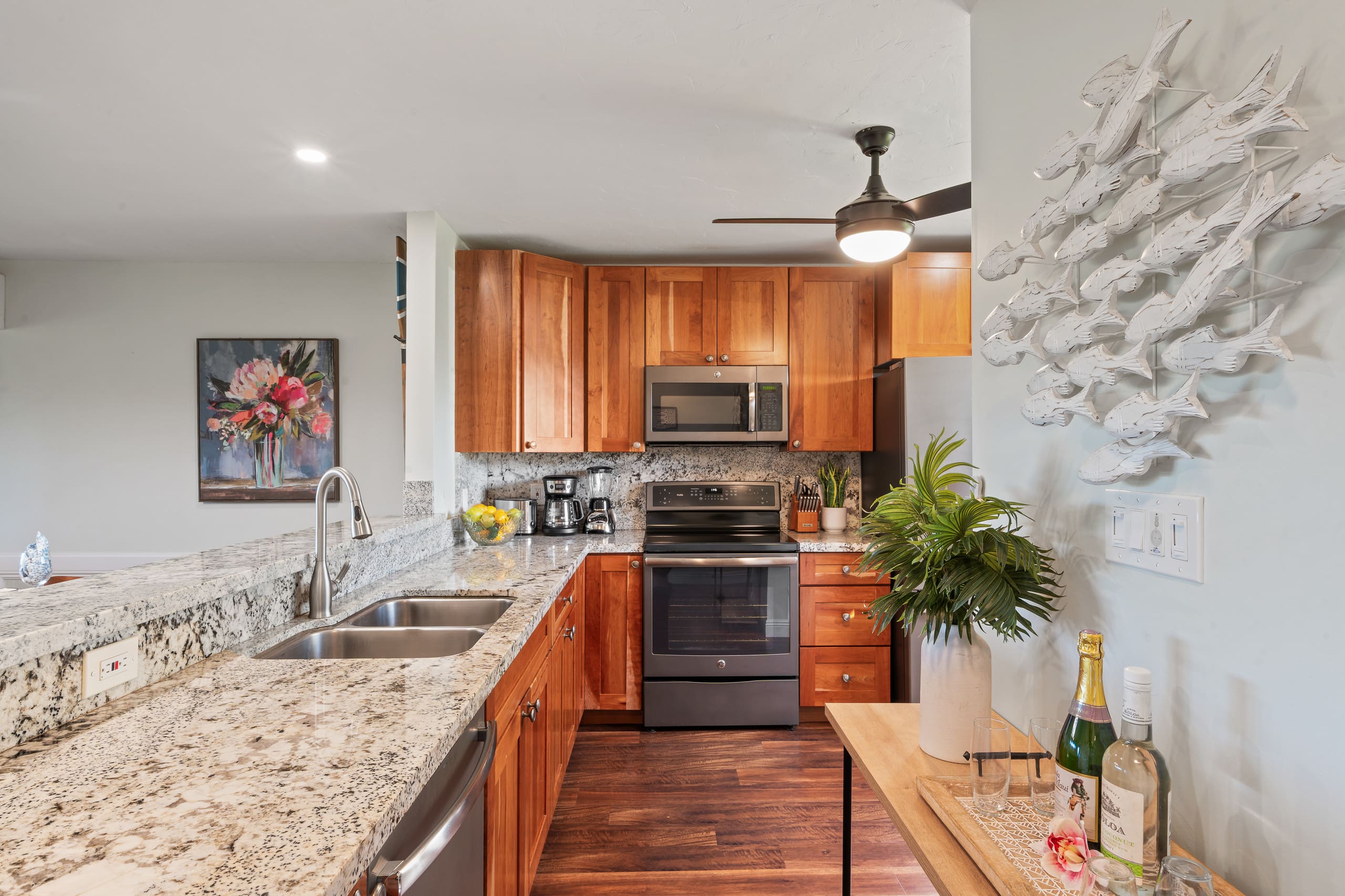 Condo in Lahaina · ★5.0 · 2 bedrooms · 3 beds · 2 baths - Image 8