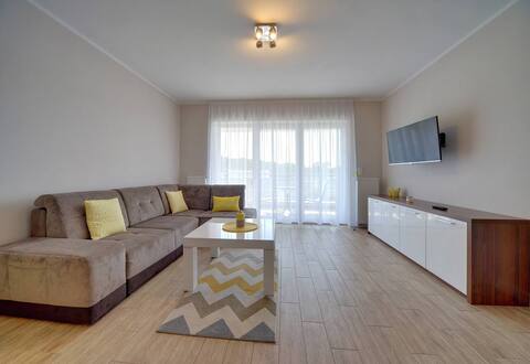 7B Wojska Polskiego Street | Stylish Apartment | Balcony