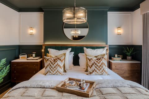 5 Bedroom House | The Clifton Residence