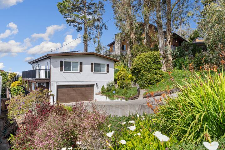 New! Serene Oceanview Escape with Expansive Deck gallery image 5