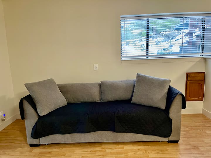 低层-沙发床（可睡2人）