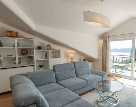 Successful Airbnb property: Blue Horizon Bird s eye View (295051) in Trsteno