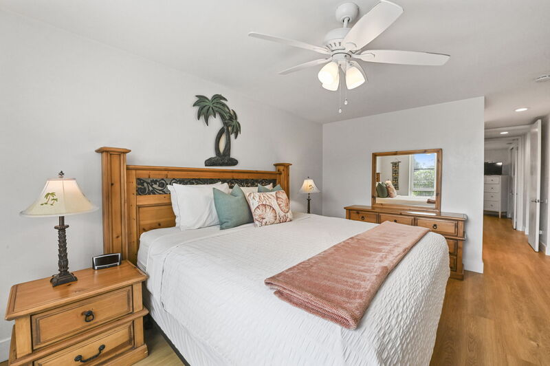 Oddýchnite si štýlovo v priestrannej primárnej spálni