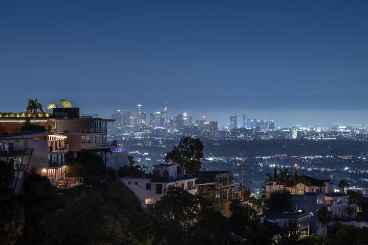 SunsetStrip 5BR Villa Stunning Views Rooftop Decks gallery image 5