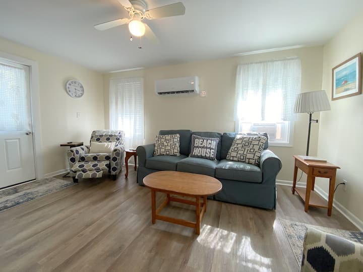 4 Miles To Beach Minutes To Sportsplex. Rv Hookup - Gulf Shores, AL