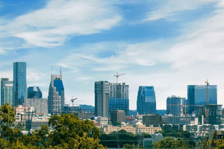 Two Downtown Homes 8 Bedrooms Incredible DT Views