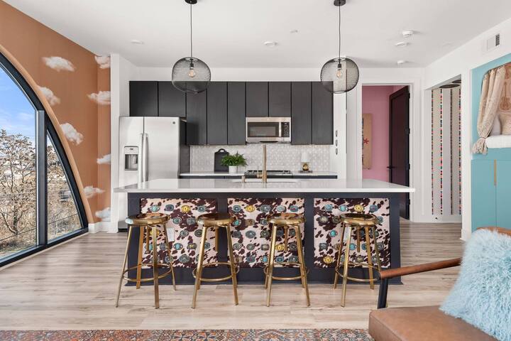 NEO One ~ Listing Combines Two Luxury Condos gallery image 3