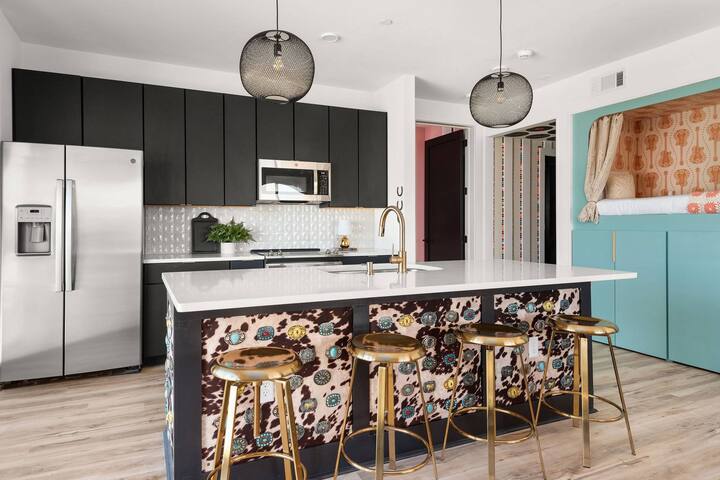 NEO One ~ Listing Combines Two Luxury Condos gallery image 2