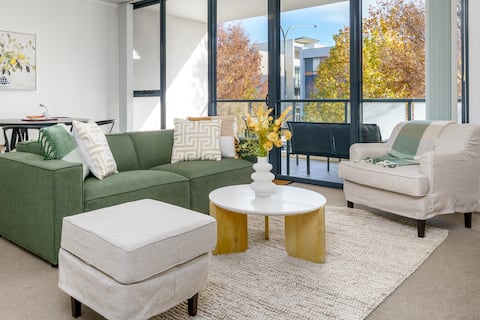 Newly Furnished 2BR Apt in Kingston Foreshore
