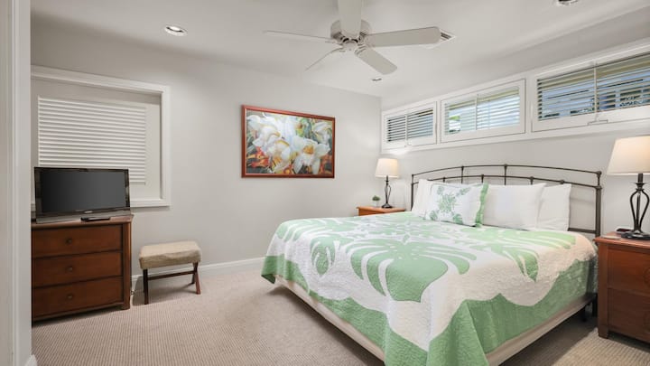 غرفة نوم الضيوف في الطابق العلوي 1