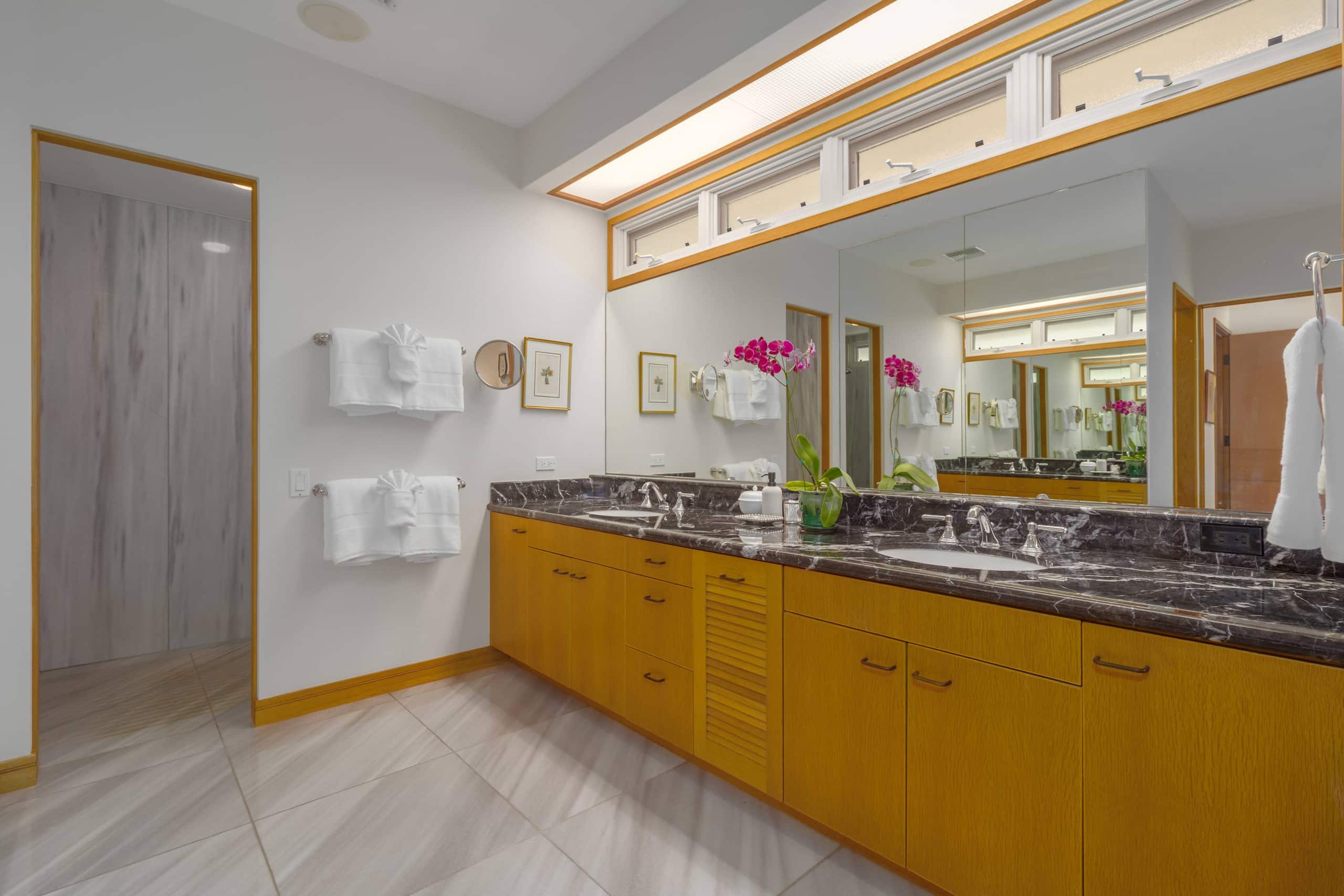 Home in Waimea · ★5.0 · 4 bedrooms · 4 beds · 3.5 baths - Image 6
