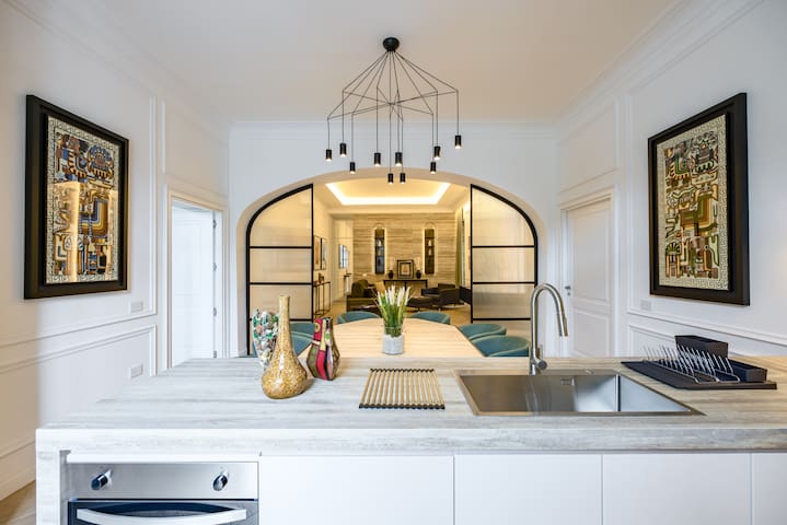 Chic Lifestyle Apartment gallery image 3