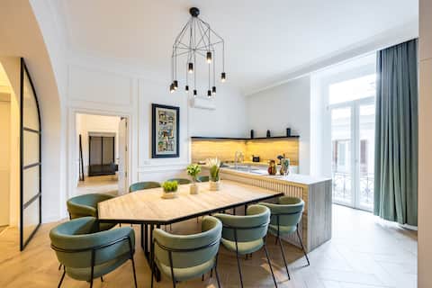 Chic Lifestyle Apartment