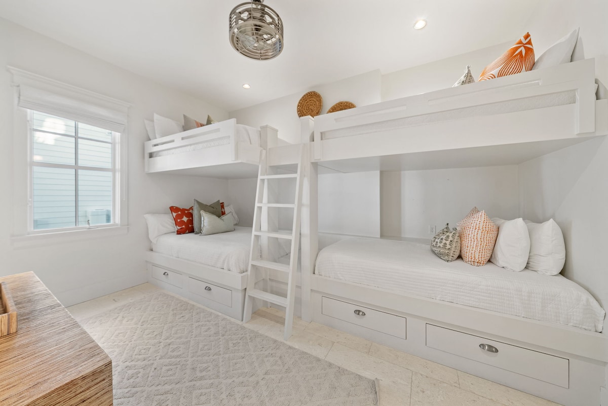 1st Floor - Bunk Room