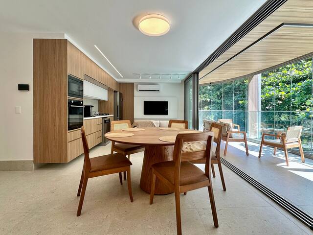 Exclusive apartment with balcony in Leblon gallery image 2