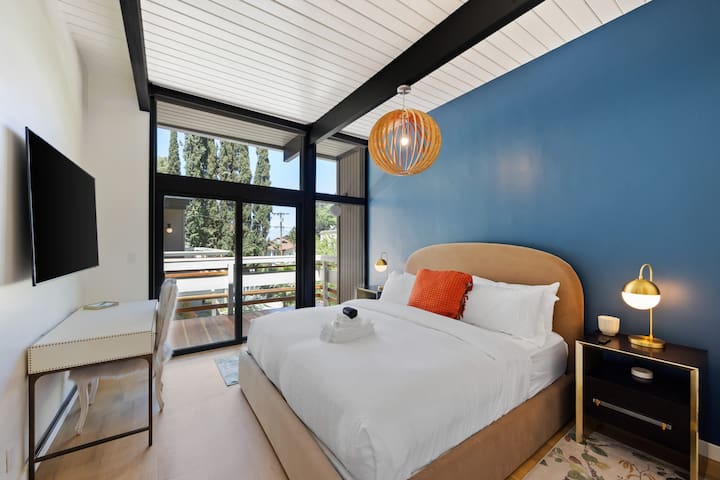 New Listing! Architectural Oasis by Colby & Conrad