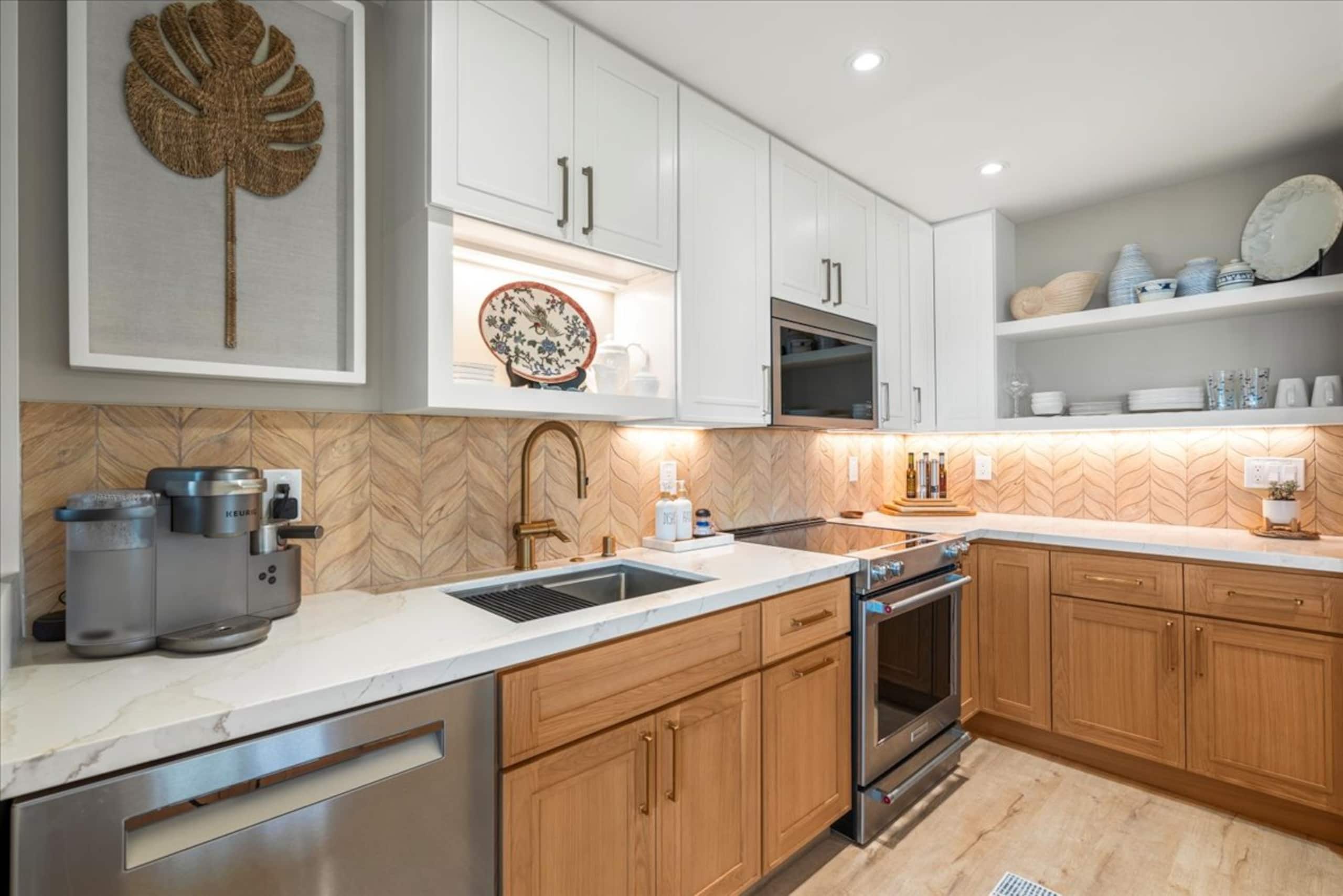 Condo in Kihei · ★4.86 · 1 bedroom · 1 bed · 2 baths - Image 4