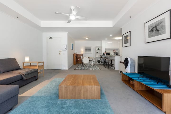 Jeffcott Botanic Escape | Parking, Pool & Gym - Brunswick