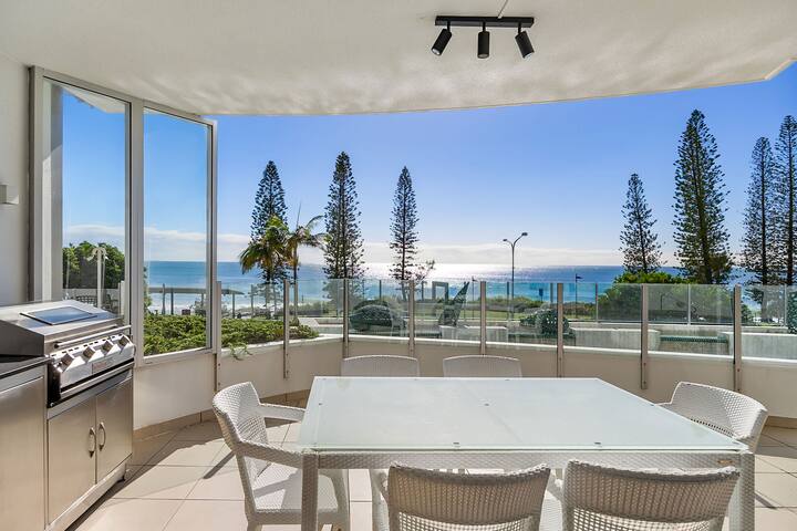 Oceans Apt 203- 5-Star Luxury Beachfront Escape gallery image 2