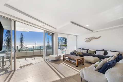 Oceans Apt 203- 5-Star Luxury Beachfront Escape