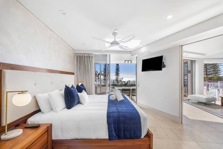 Oceans Apt 203- 5-Star Luxury Beachfront Escape gallery image 4