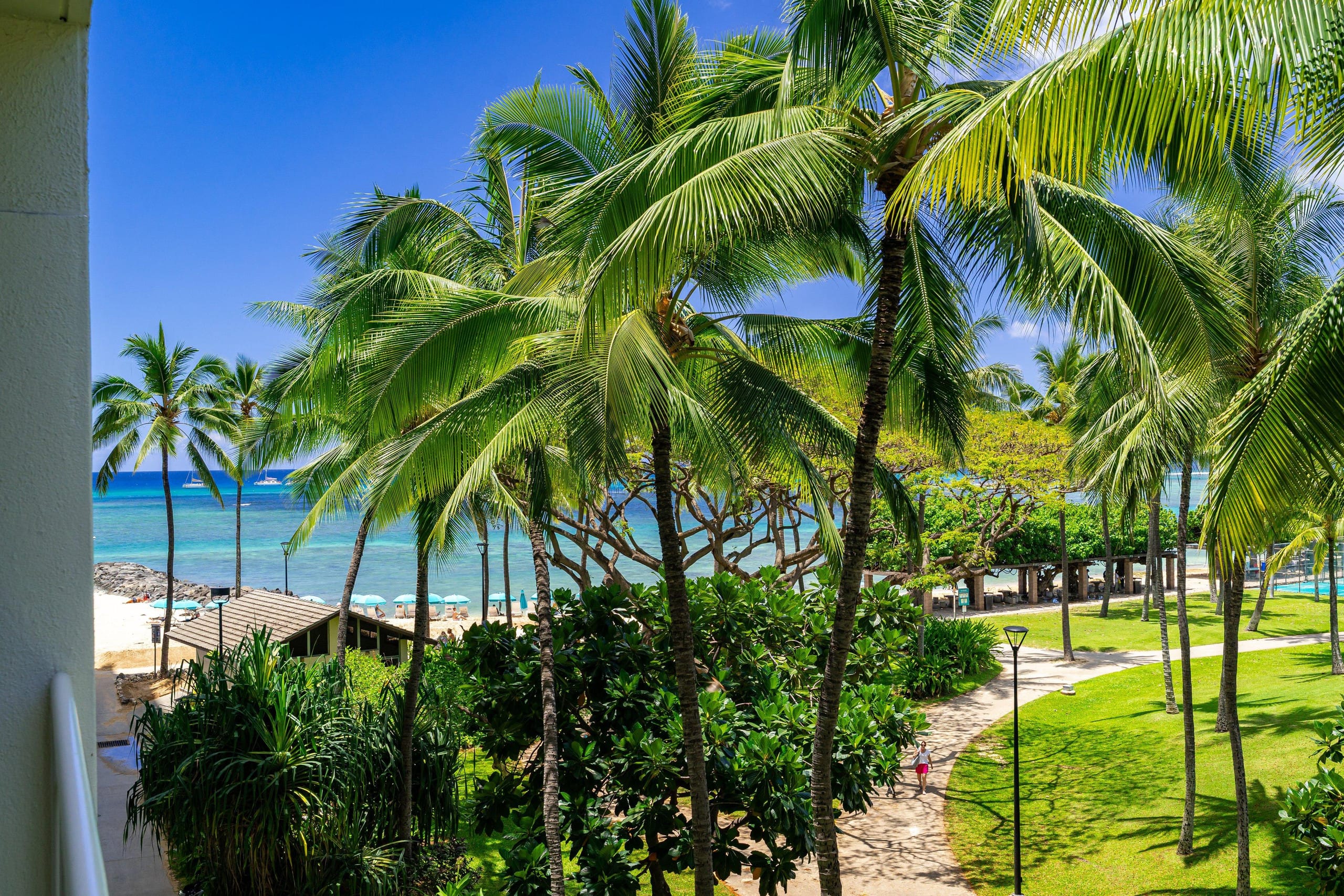 Condo in Honolulu · ★4.93 · 1 bedroom · 1 bed · 1 private bath - Image 13