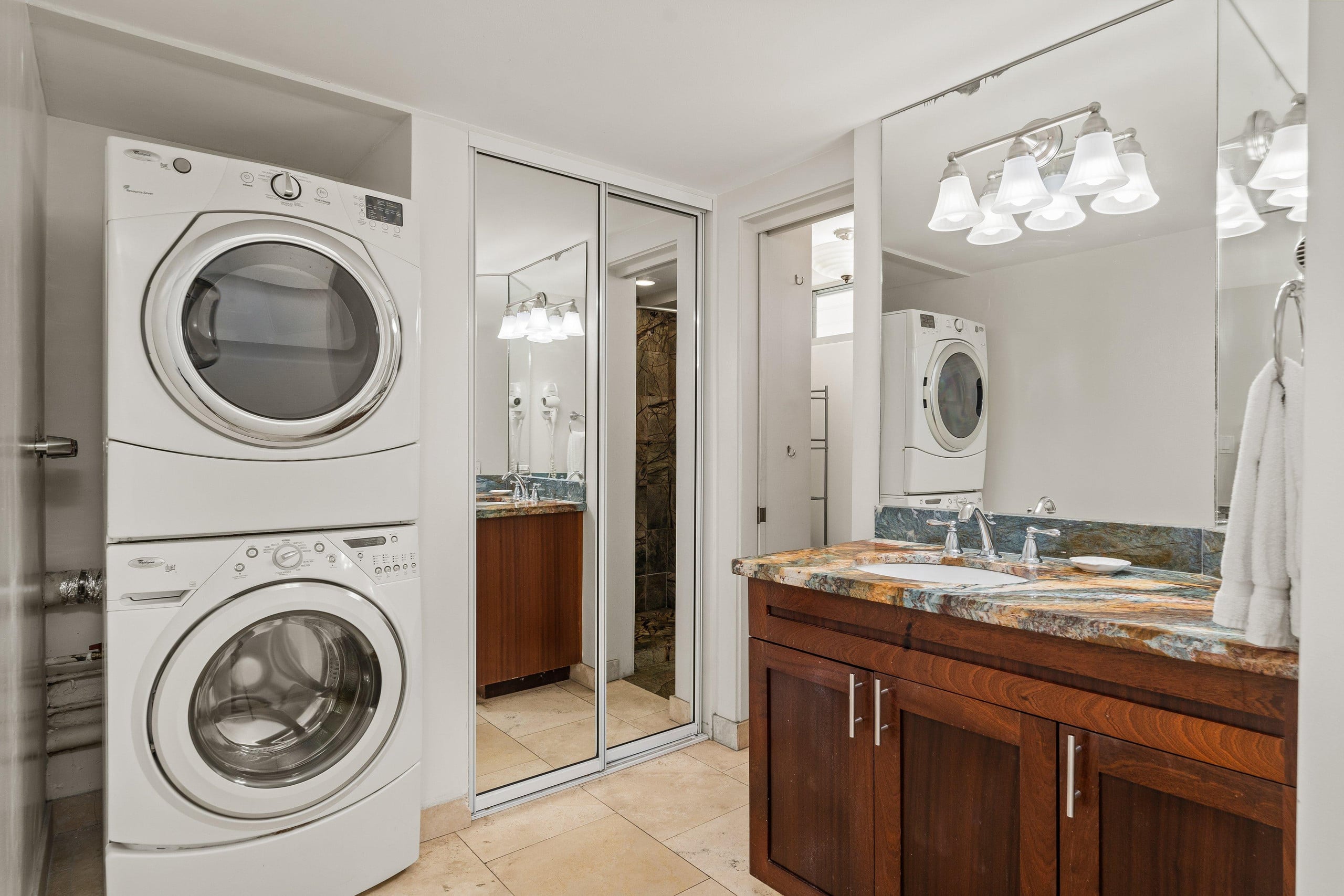 Condo in Honolulu · ★4.93 · 1 bedroom · 1 bed · 1 private bath - Image 10