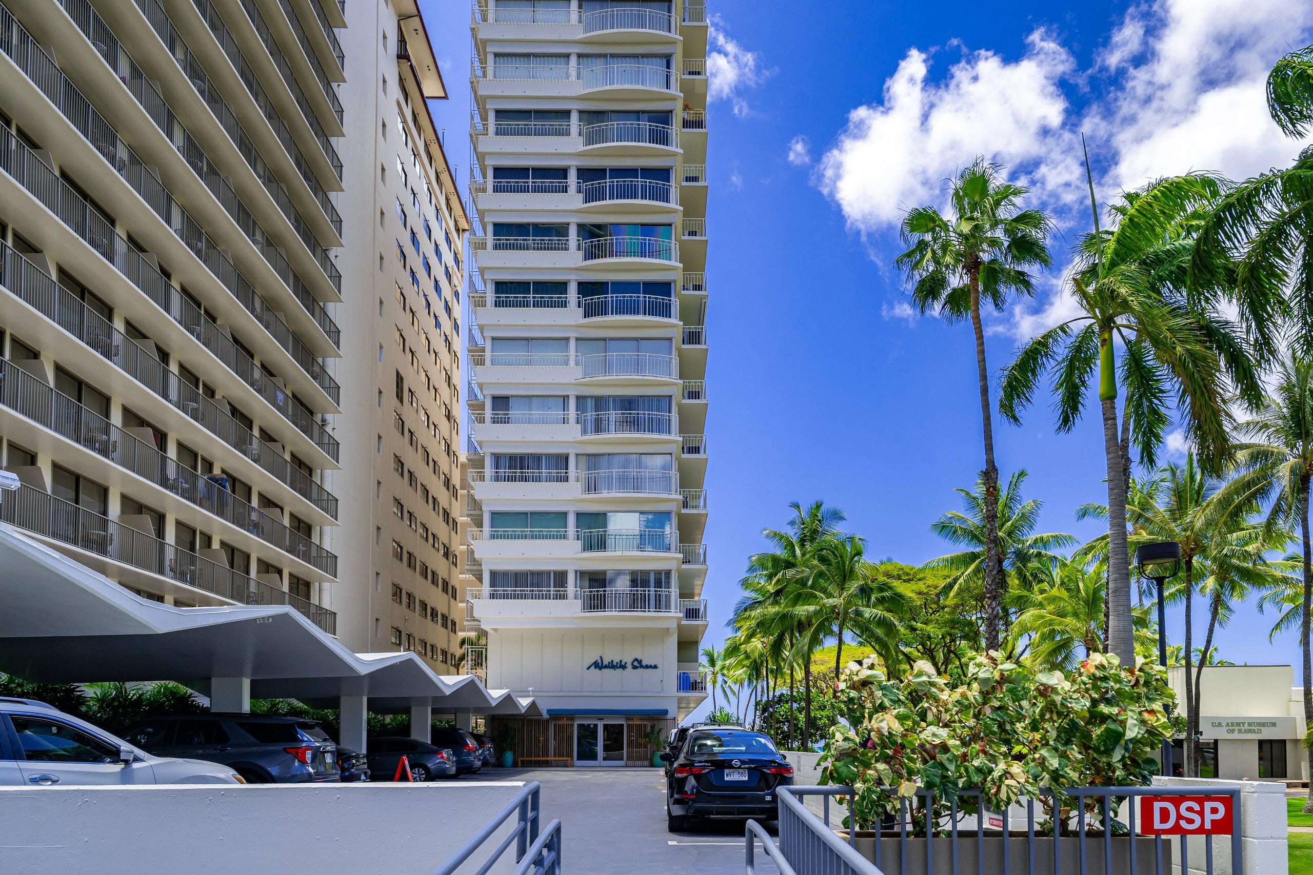 Condo in Honolulu · ★4.93 · 1 bedroom · 1 bed · 1 private bath - Image 12