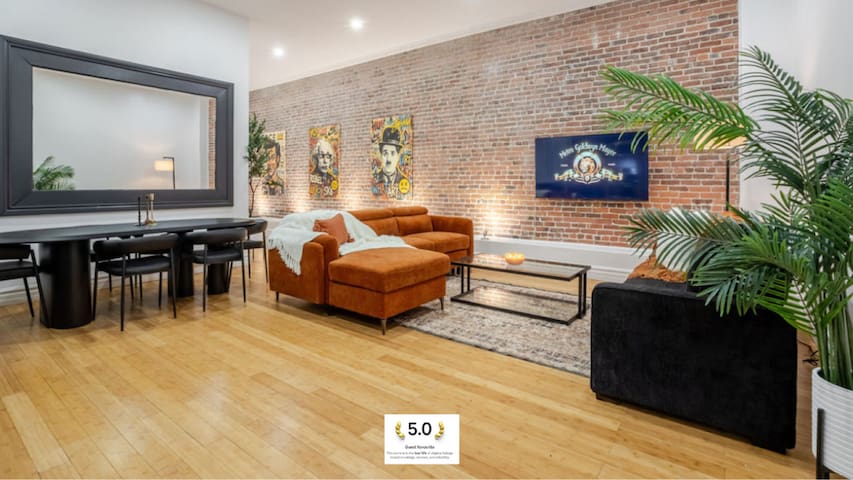 Large and comfy 02 BR in the heart of Old Port
