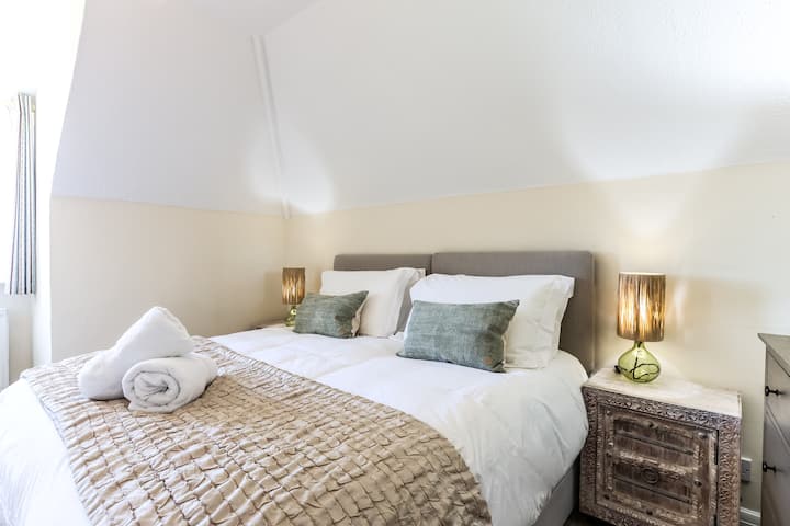 חדר קינג סייז בקומה הראשונה