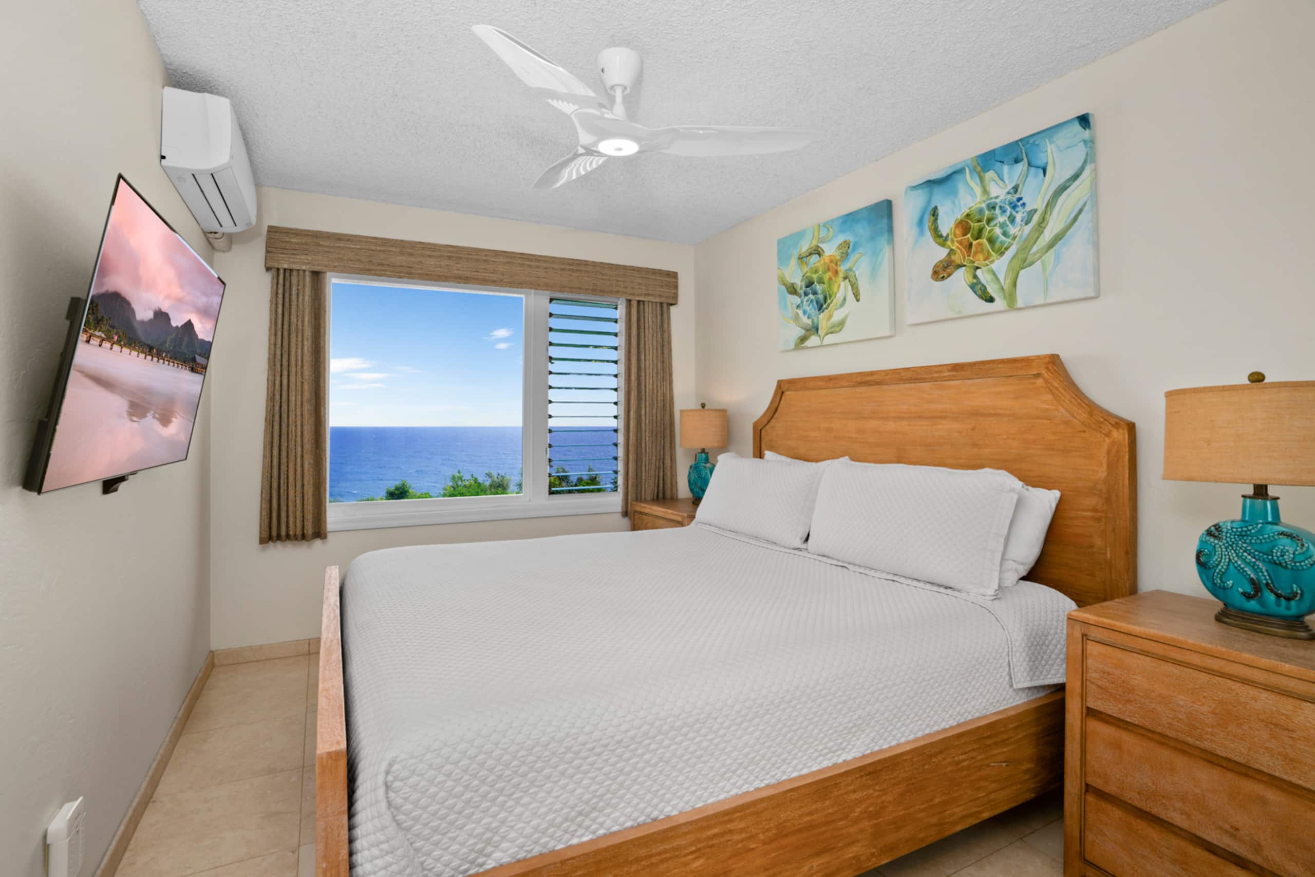 Majestic Ocean Views ~A/C ~Pool ~BBQ - Photo 10