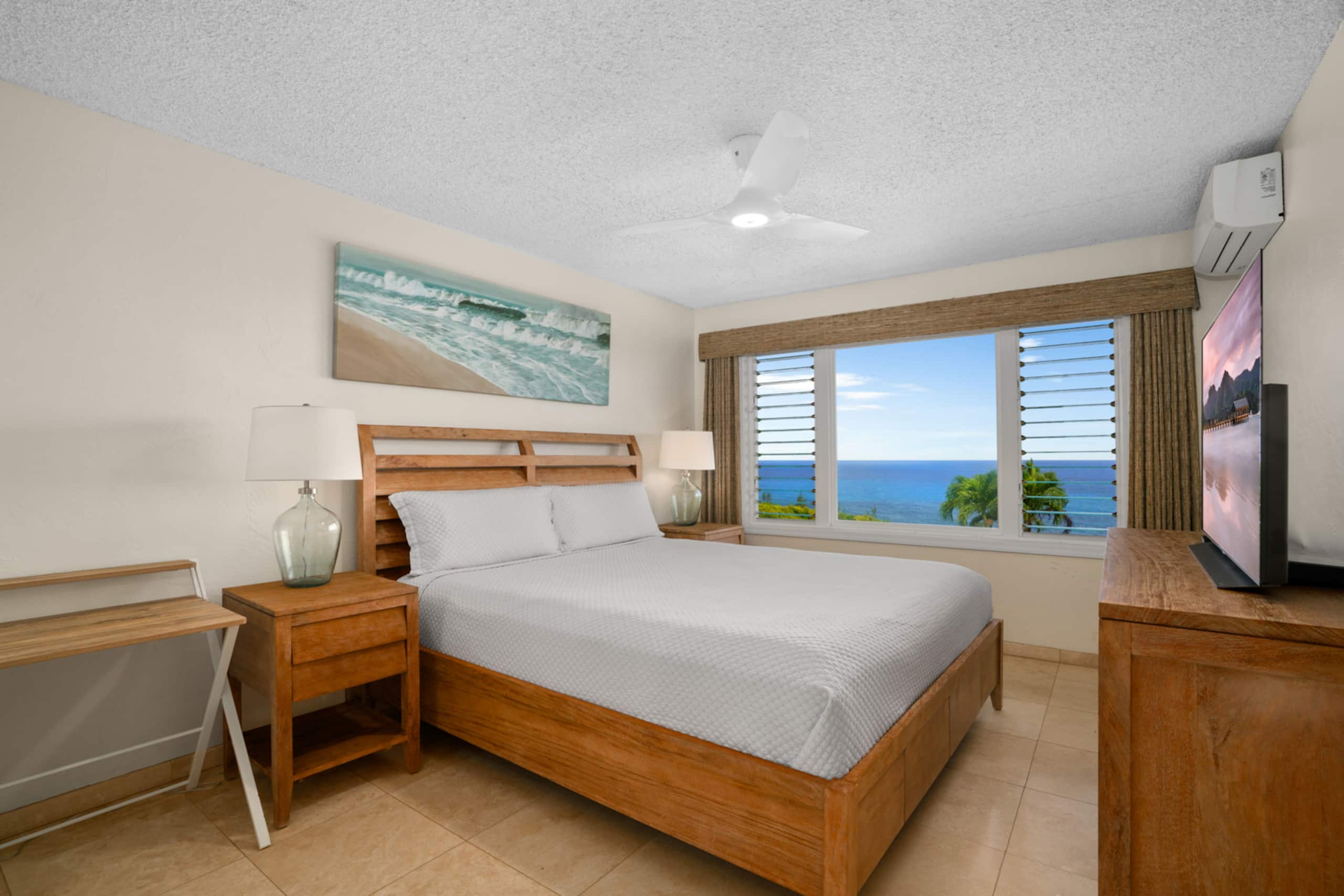 Majestic Ocean Views ~A/C ~Pool ~BBQ - Photo 13