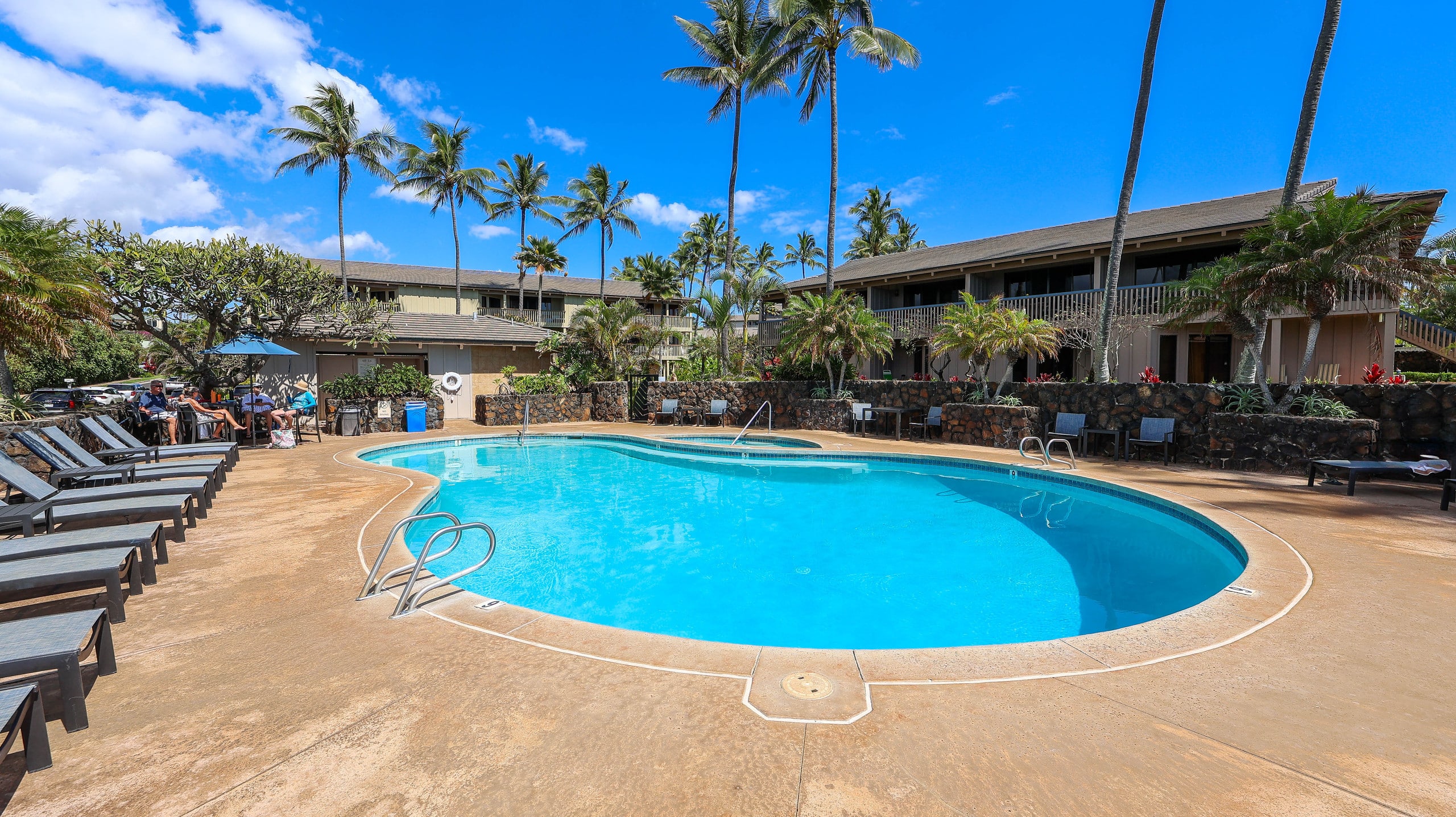 *NEW A/C* Ocean View Pool-Two Bed Steps to Beach - Image 16
