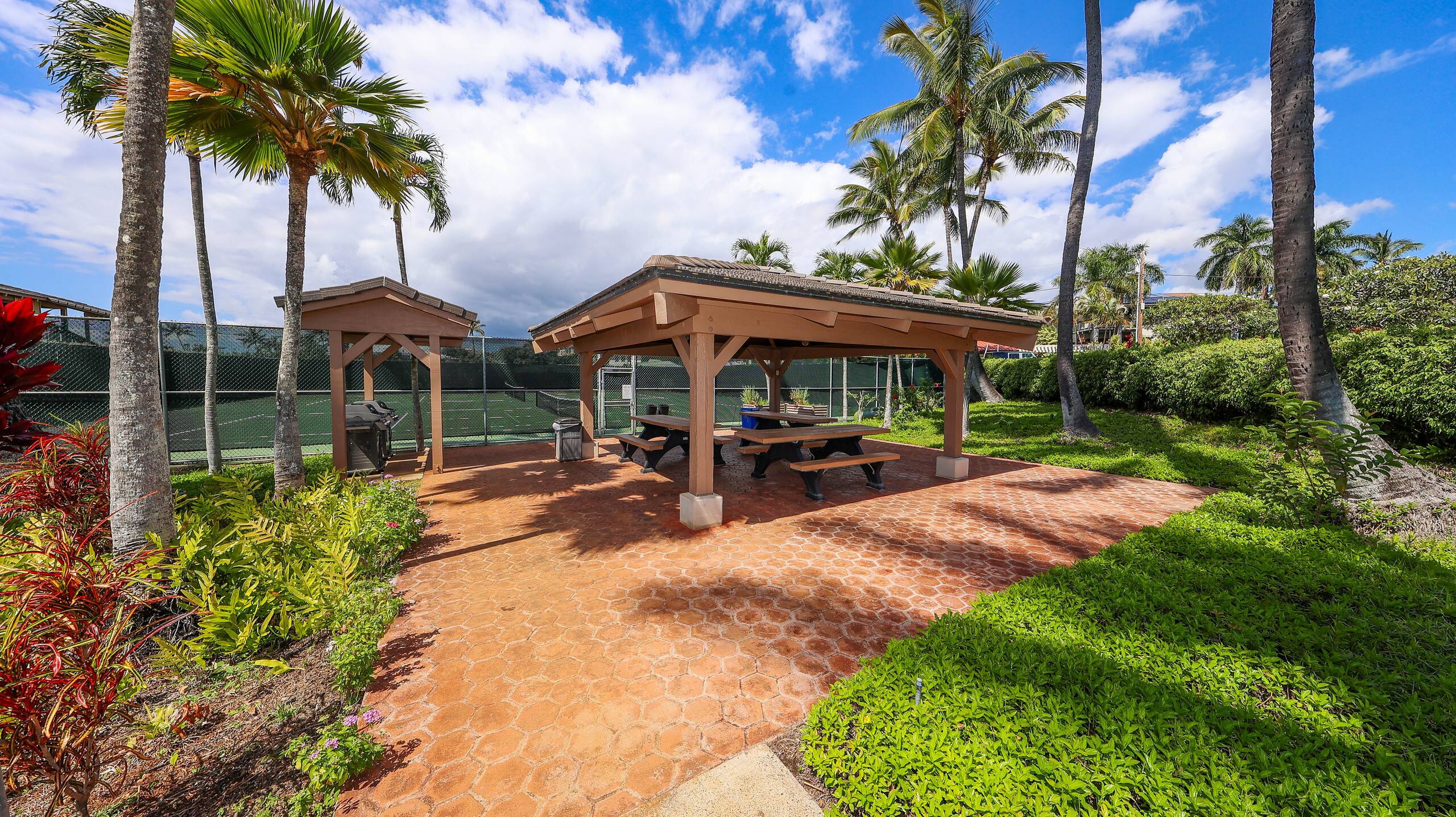 *NEW A/C* Ocean View Pool-Two Bed Steps to Beach - Image 24