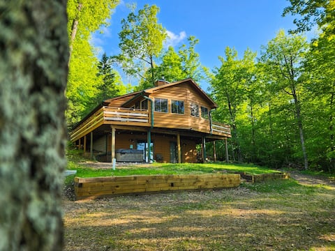 Ask about Spring Specials!-Hot Tub, EV, 2 Kings