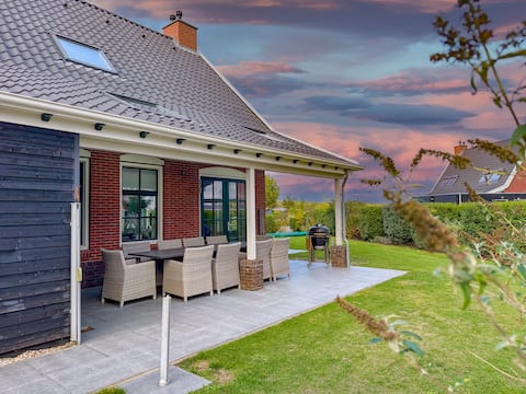 Top performing Airbnb: A villa located near the beach with a sauna in Wijk 01 Colijnsplaat