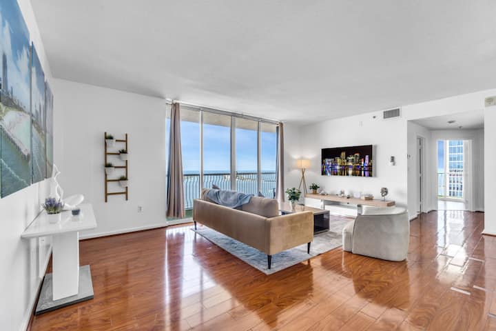 City-view Retreat In Brickell | 2br + Free Parking - Miami