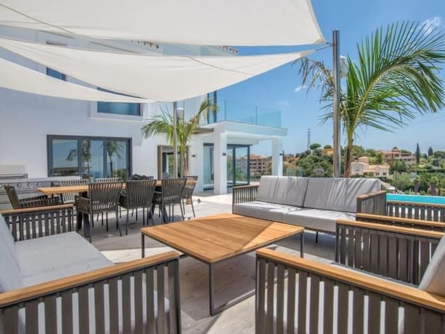 Agence Poplidays 5 managed Airbnb listing 1