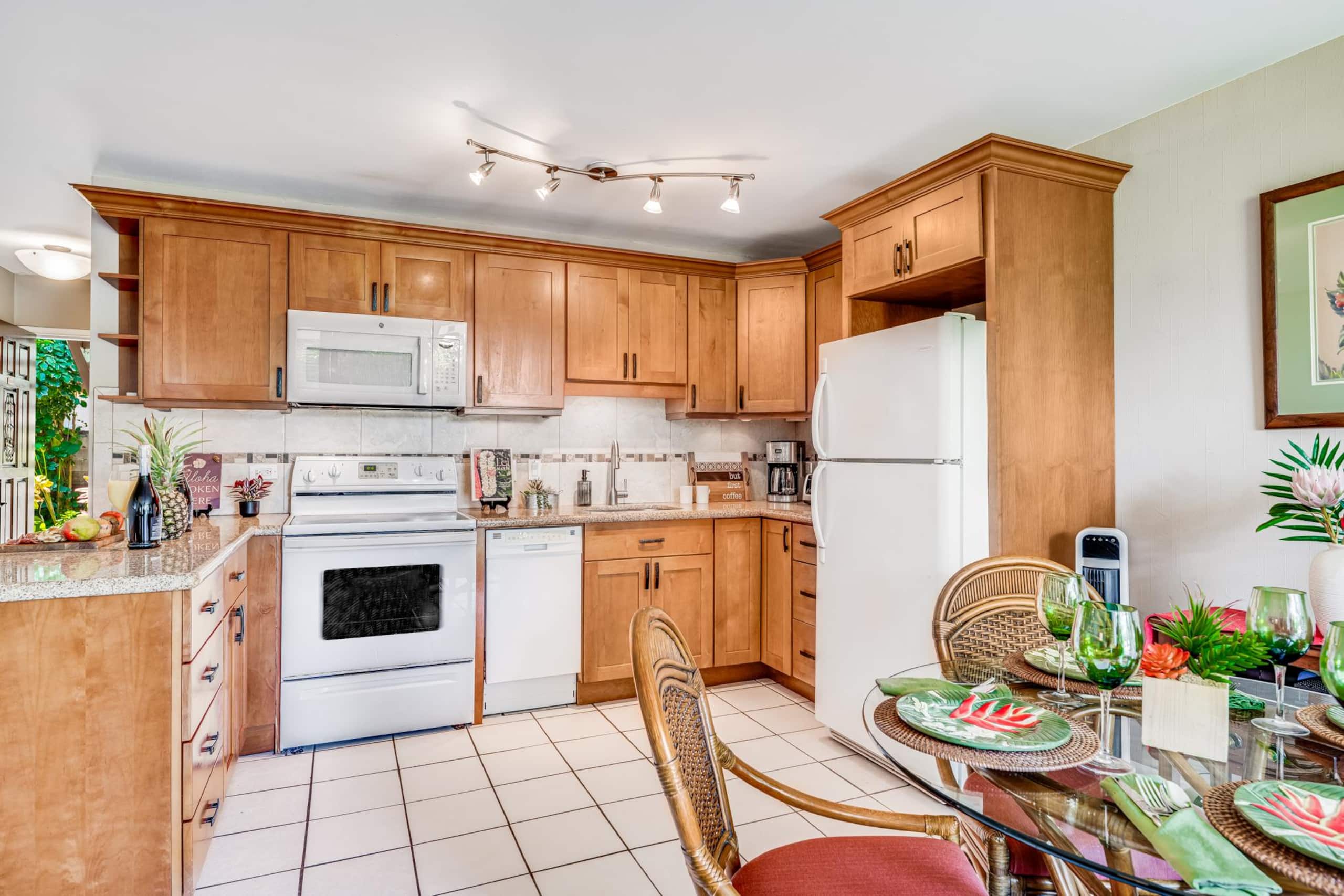 Condo in Kihei · ★4.86 · 1 bedroom · 2 beds · 1 shared bath - Image 17